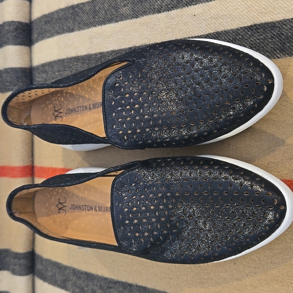 Johnston & Murphy Dajota Black Perfed Slip-On Loafers - Picture 3 of 8